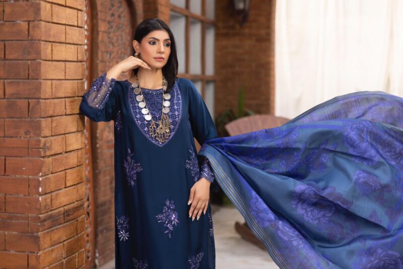 HL-607 | Navy Blue Embroidered Viscose Suit – Winter Luxury Collection