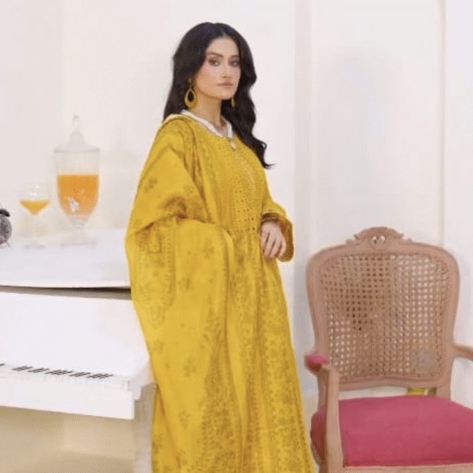 CT‑01 — Humayun Abbottabad Winter Cotton 3‑Piece Embroidered Suit